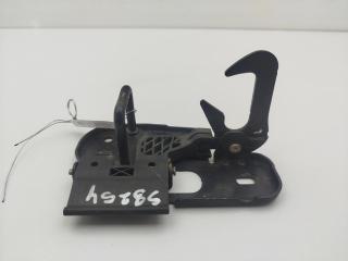 ответная часть (скоба) замка двери Volkswagen Passat B6 2005, 2.0 л., дизель, МКПП, серый, универсал, 3C0823480