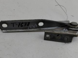петля капота правая Volkswagen Passat B5+ (GP) 2002, серый, универсал, 3B0823362A