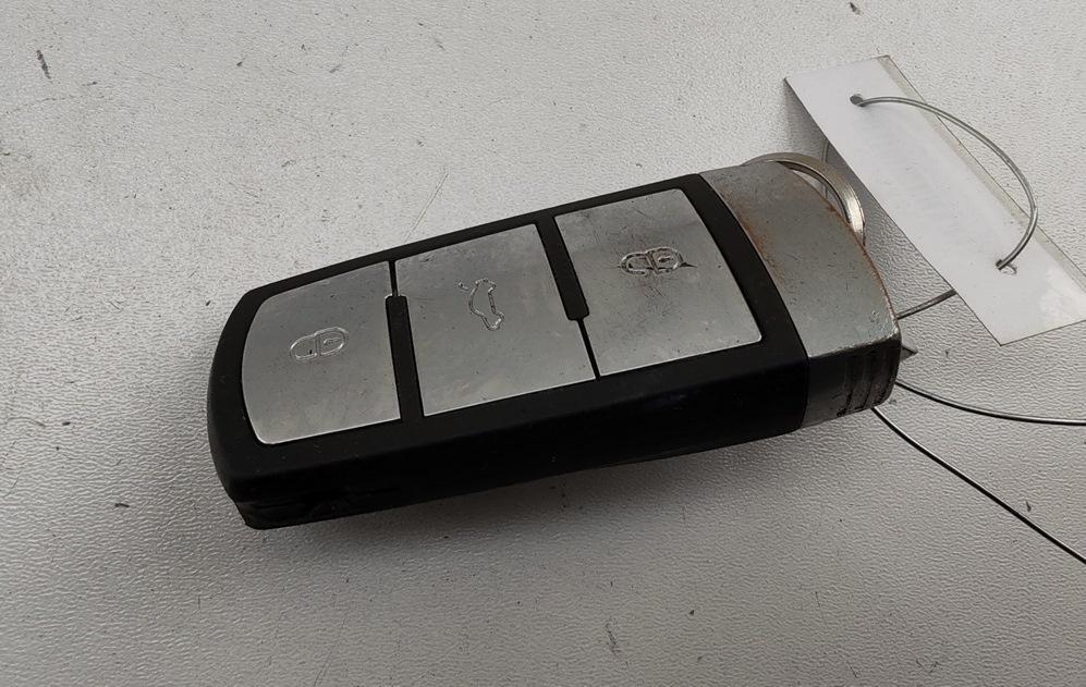ключ Volkswagen Passat B6 2007, 2.0 л., дизель, АКПП, чёрный, универсал
