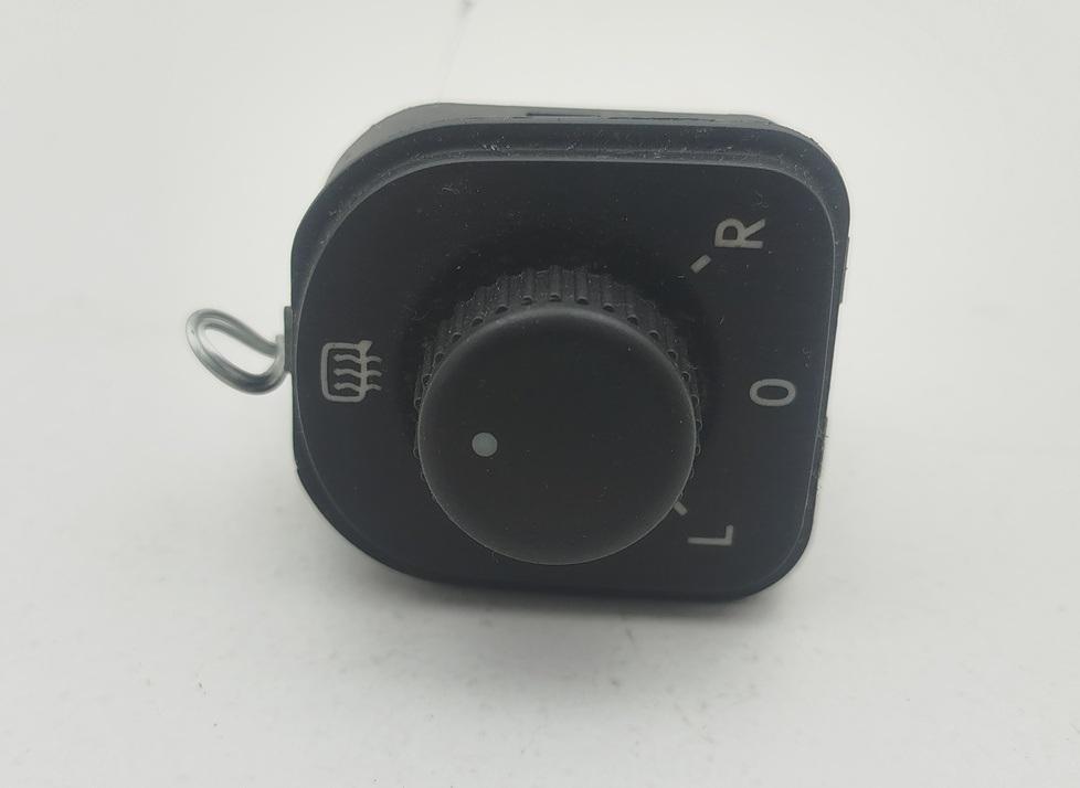джойстик регулировки зеркал Volkswagen Passat B6 2007, 2.0 л., дизель, АКПП, чёрный, универсал, 1K0959565H
