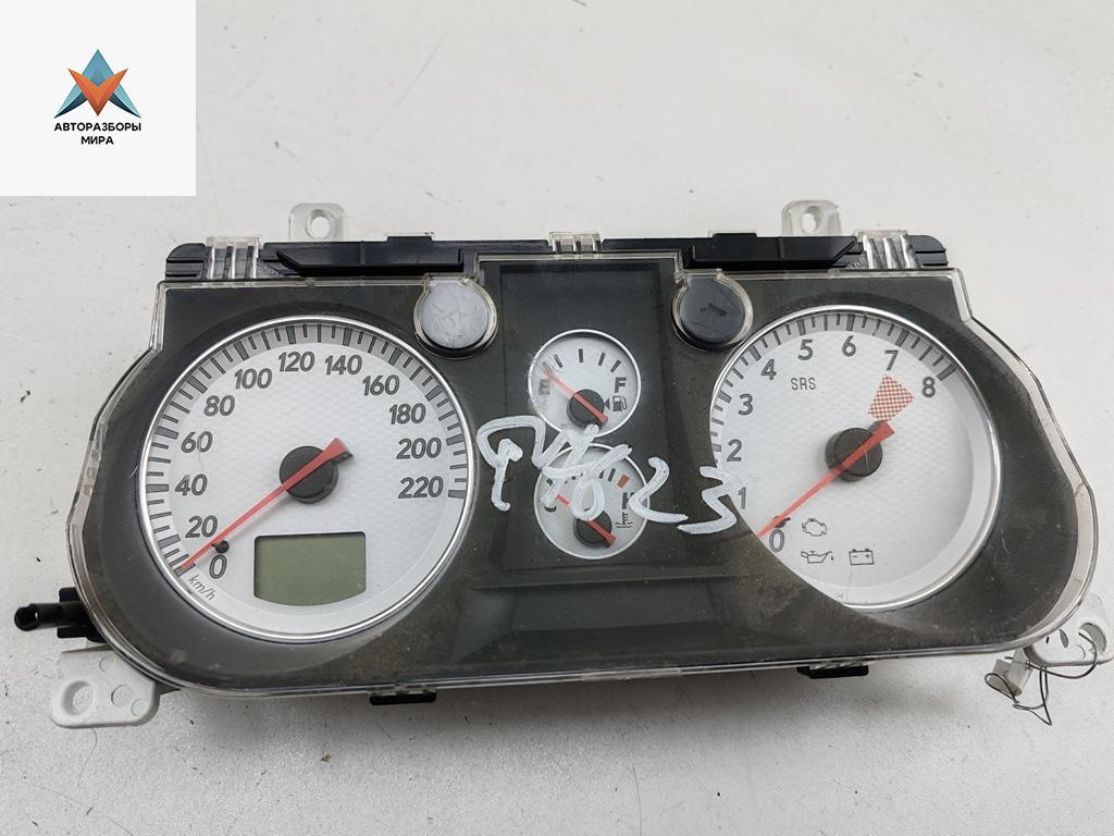 приборная панель Mitsubishi Outlander 1 поколение 2004, 2.0 л., бензин, МКПП, чёрный, внедорожник 5 дв., 8100A091 - фото №1