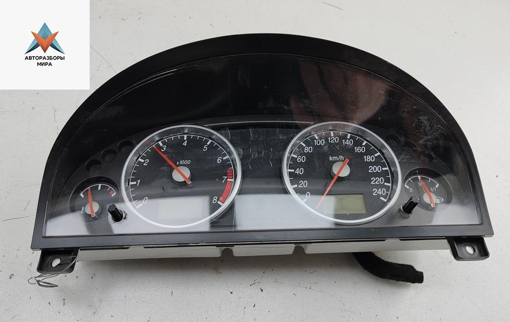 приборная панель Ford Mondeo 3 поколение 2002, 2.0 л., бензин, МКПП, синий, универсал, 1S7F10849AH - фото №1