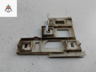 кронштейн переднего бампера Volvo V70 1 поколение 1998, 2.5 л., дизель, МКПП, синий, универсал, 9151503