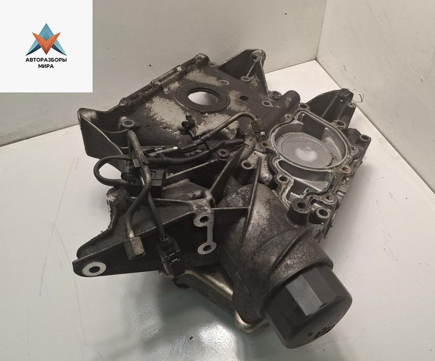 крышка двигателя передняя Mercedes-Benz Vito 1999, 2.2 л., дизель, МКПП, белый, микроавтобус - фото №1