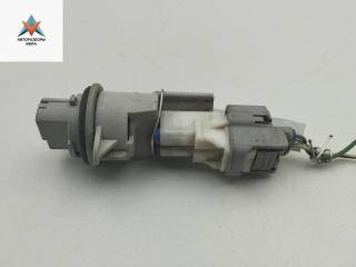 Патрон лампы указателя поворота Toyota Avensis 2 поколение (T250) [рестайлинг] 2006, 2.2 л., дизель, МКПП, серый, универсал
