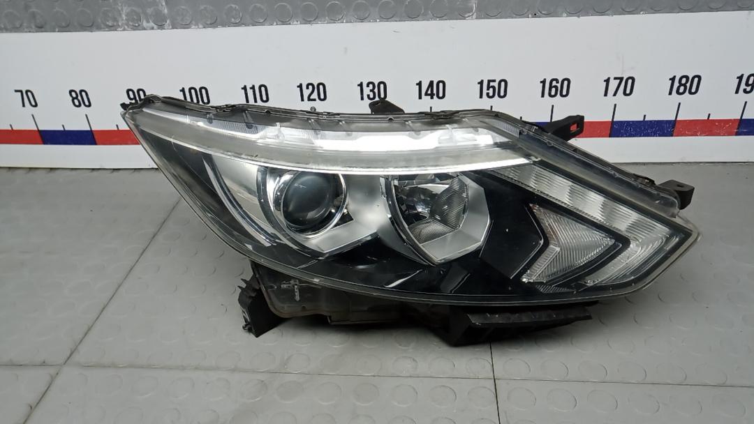 фара правая Nissan Qashqai 2 поколение 2015, 1.5 л., дизель, МКПП, внедорожник 5 дв., 260104EA0A - фото №1