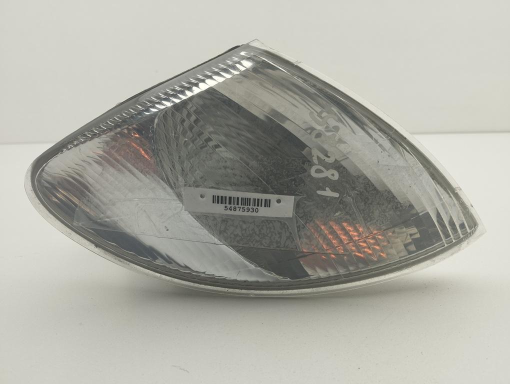Поворотник (указатель поворота) правый Renault Scenic I 1998, 1.6 л., бензин, МКПП, зелёный, минивэн, 7700831467