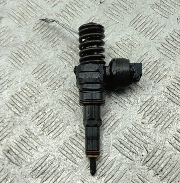 форсунка Volkswagen Passat B5+ (GP) 2002, 1.9 л., дизель, МКПП, серый, универсал, 038130073AJ, 0414720037