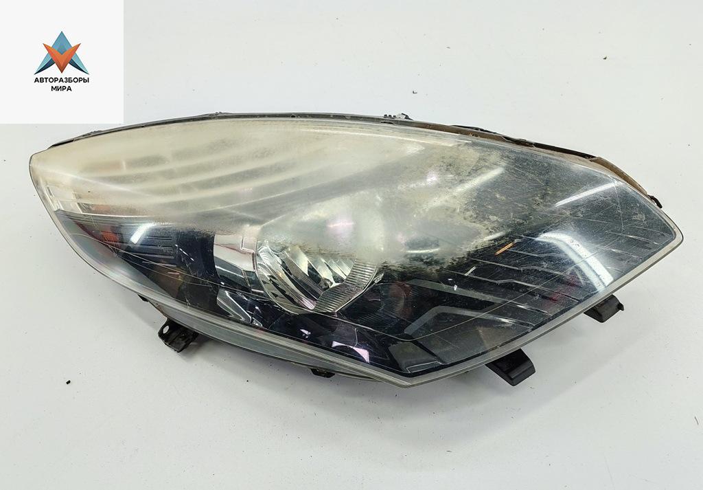 фара правая Renault Scenic 3 поколение 2010, 1.4 л., бензин, МКПП, серый, минивэн, 260100023R - фото №1