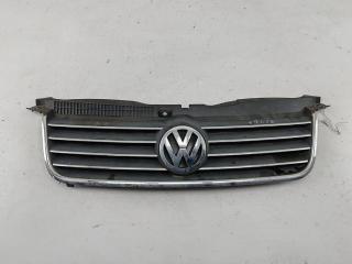 решетка радиатора Volkswagen Passat B5+ (GP) 2002, серый, универсал, 3B0853651L