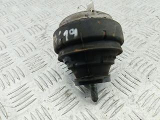 подушка крепления двигателя Volkswagen Sharan 1 поколение [2-й рестайлинг] 2004, 1.8 л., бензин, МКПП, чёрный, минивэн, 307226