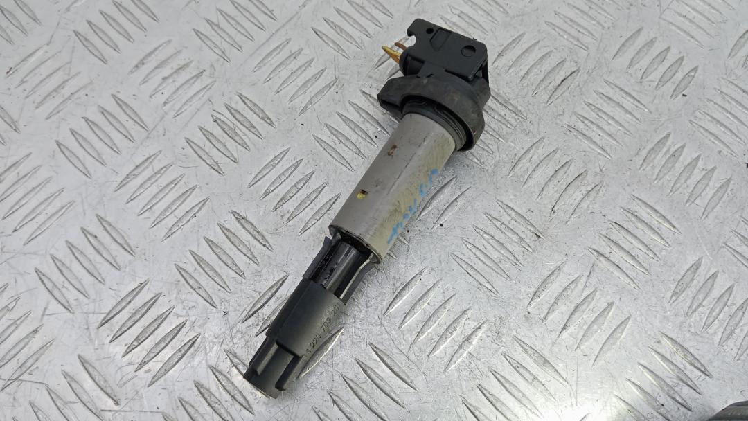 катушка зажигания BMW 5 серия E60/E61 2005, 3.0 л., 530i, бензин, АКПП, седан, 0221504100 - фото №1