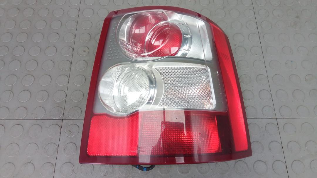 фонарь задний правый Land Rover Range Rover Sport 1 поколение 2008, 3.6 л., дизель, АКПП, внедорожник 5 дв. - фото №1