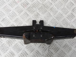 домкрат Toyota Auris 1 поколение 2008, 1.4 л., бензин, МКПП, хетчбэк 5 дв.