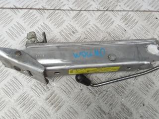 домкрат Volkswagen Polo 4 поколение [рестайлинг] 2008, 1.2 л., бензин, МКПП, хетчбэк 5 дв.