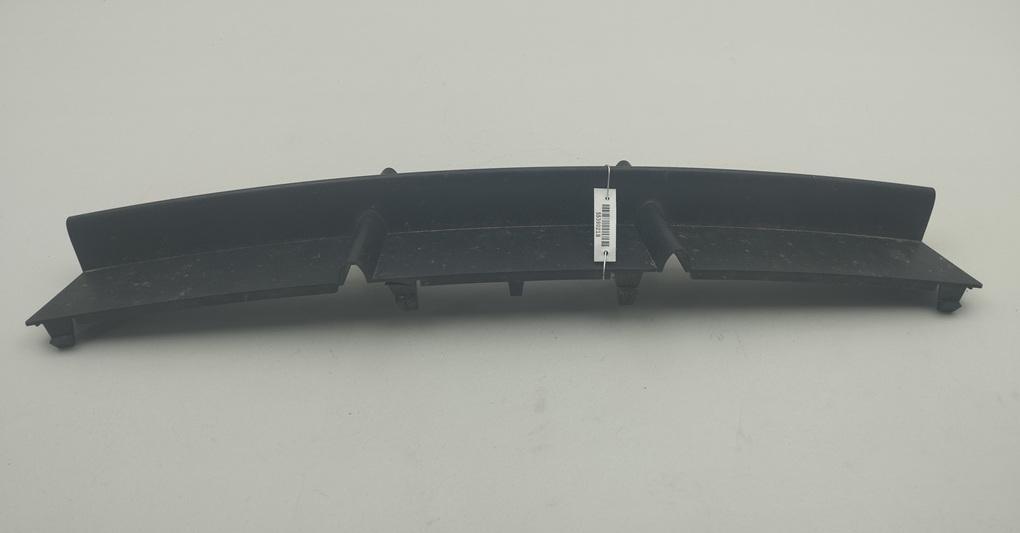 заглушка (решетка) в бампер BMW 5 E60/E61 2003, 2.2 л., бензин, АКПП, серый, седан, 7114883
