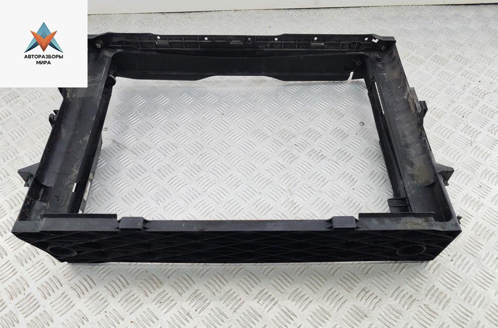 кассета радиаторов BMW 7 серия E65/E66/E67 2003, 4.4 л., бензин, АКПП, серый, седан, 7524865 - фото №1