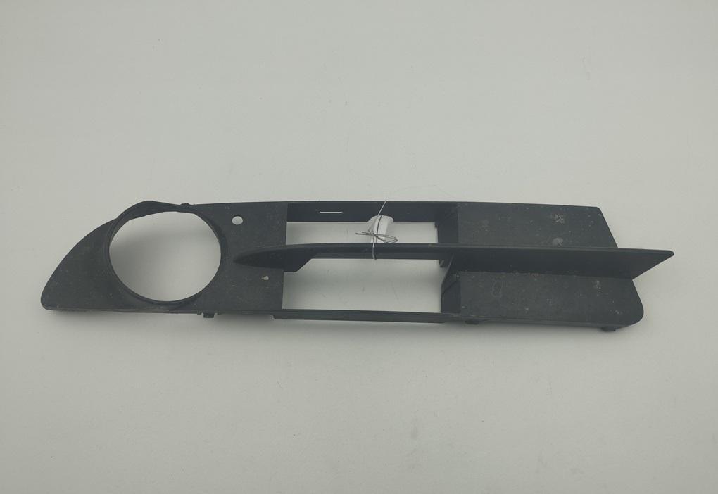 рамка фары противотуманной правой BMW 5 E60/E61 2003, 2.2 л., бензин, АКПП, серый, седан, 7049244