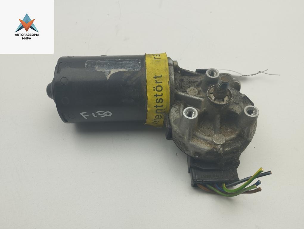 моторчик передних стеклоочистителей (дворников) Audi A6 4A/C4 1994, 2.6 л., бензин, МКПП, синий, седан, 0390211330 - фото №1