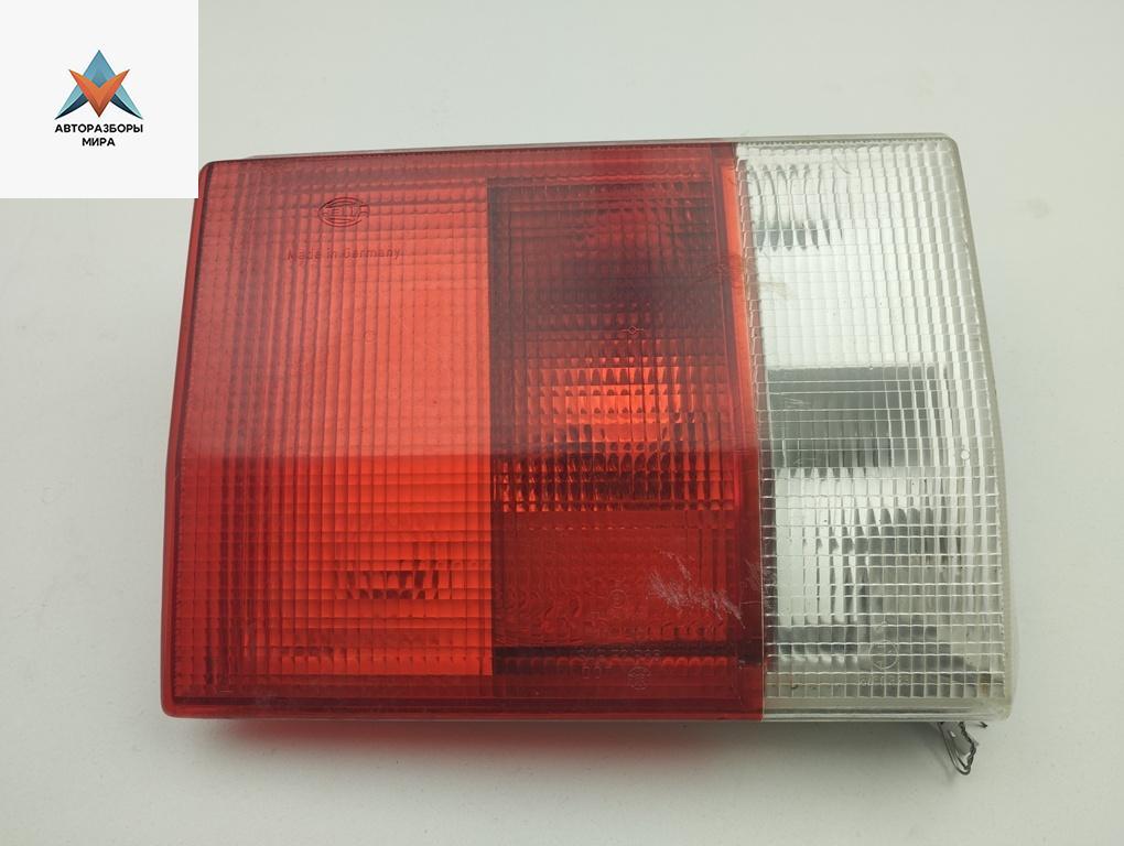 фонарь крышки багажника левый Audi 80 8A/B3 1988, 1.8 л., бензин, МКПП, серый, седан, 893945093A - фото №1