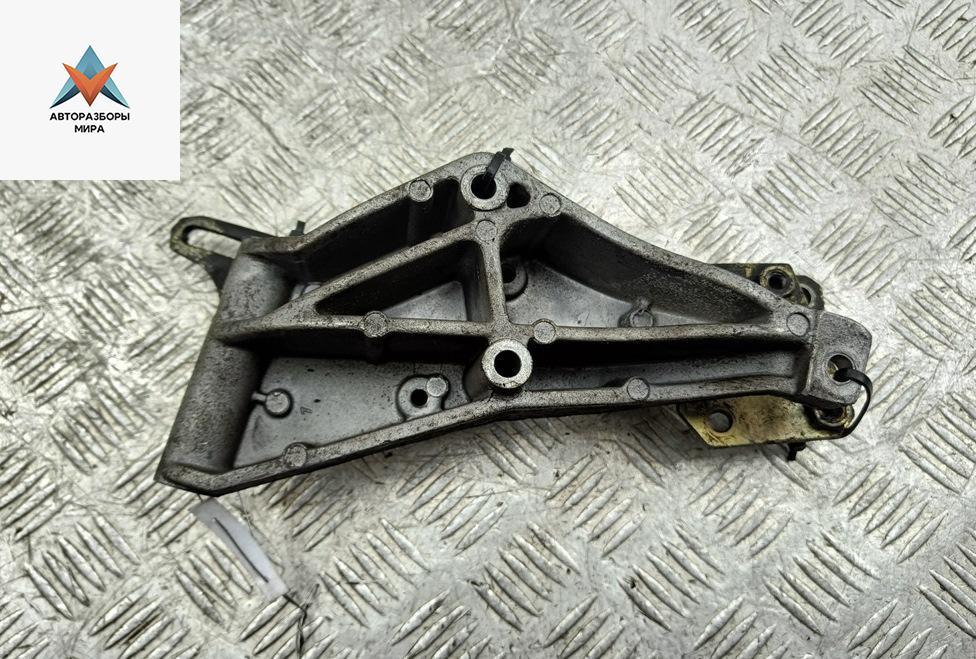 кронштейн гидроусилителя Audi 80 8C/B4 1992, 2.0 л., бензин, МКПП, серый, седан, 053145515, 048145387A, 026145385A - фото №1