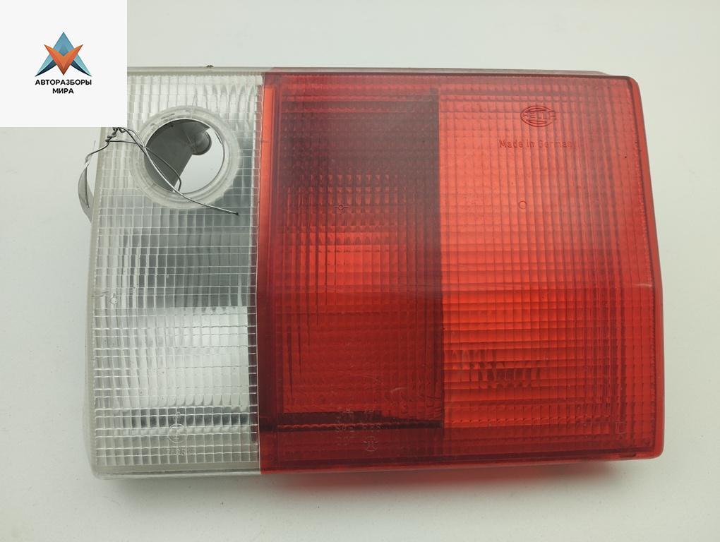 фонарь крышки багажника правый Audi 80 8A/B3 1988, 1.8 л., бензин, МКПП, серый, седан, 893945094 - фото №1
