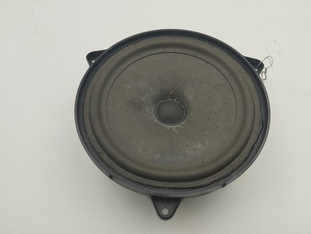 динамик двери Audi A6 C5 2002, 2.4 л., бензин, АКПП, чёрный, универсал, 8637611633
