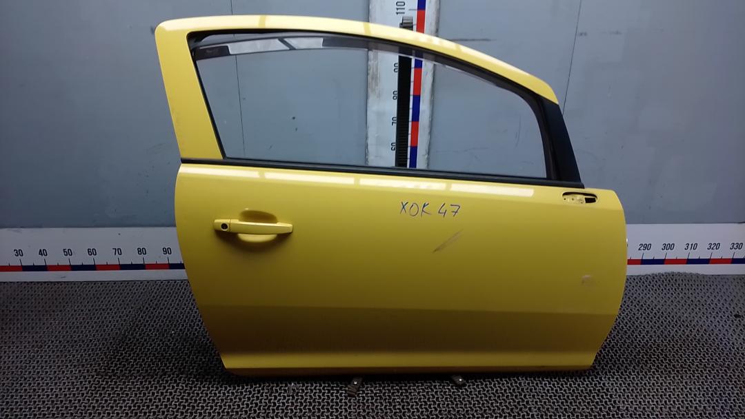 дверь передняя правая Opel Corsa D 2008, 1.2 л., бензин, МКПП, хетчбэк 5 дв. - фото №1