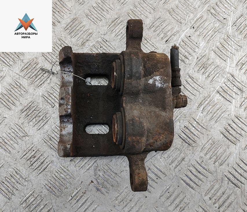 суппорт передний правый Mitsubishi Outlander 1 поколение 2004, 2.0 л., бензин, МКПП, чёрный, внедорожник 5 дв. - фото №1