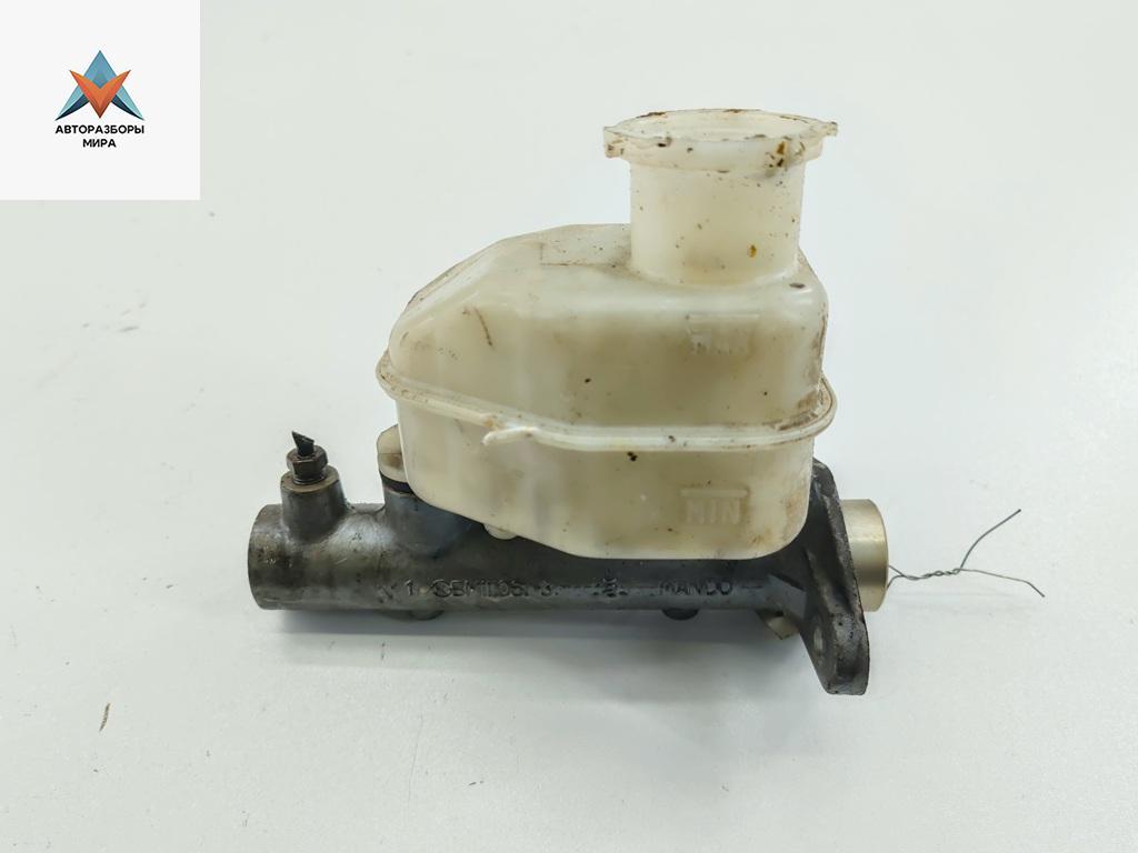 цилиндр тормозной главный Hyundai Coupe 2002-2007 2002, 2.0 л., бензин, МКПП, красный, купе - фото №1
