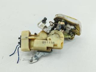 замок багажника Toyota Yaris Verso 2001, минивэн