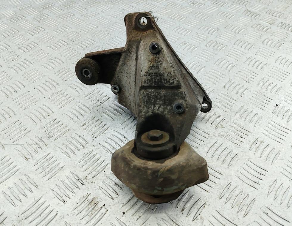 кронштейн КПП Volkswagen Passat B5+ (GP) 2004, 1.6 л., бензин, МКПП, серый, универсал, 8D0399114S