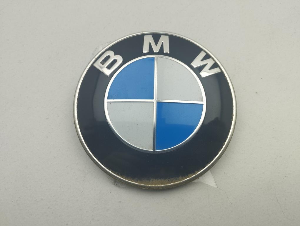 эмблема BMW 3 E46 2002, 2.0 л., бензин, МКПП, чёрный, седан, 8132375
