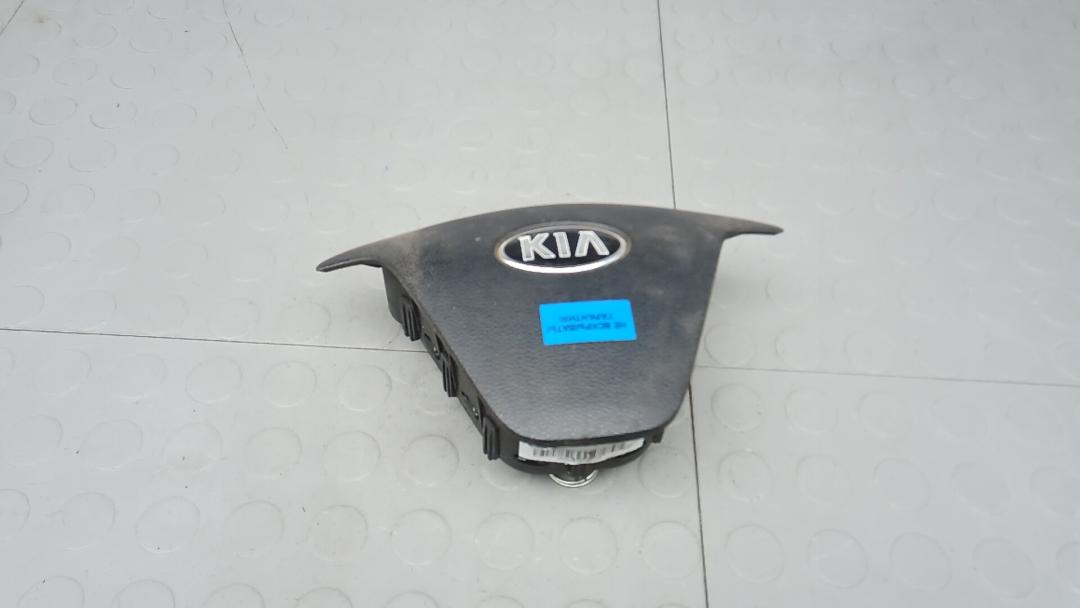 подушка безопасности водителя Kia Ceed 2 поколение 2014, 1.4 л., дизель, МКПП, хетчбэк 5 дв., 56900A2100 - фото №1