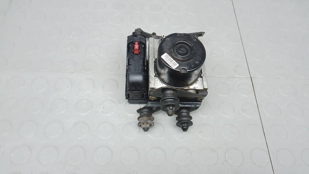блок ABS Skoda Yeti 1 поколение 2011, 1.4 л., бензин, МКПП, внедорожник 5 дв., 1K0907379AK, 1K0614117S - фото №1