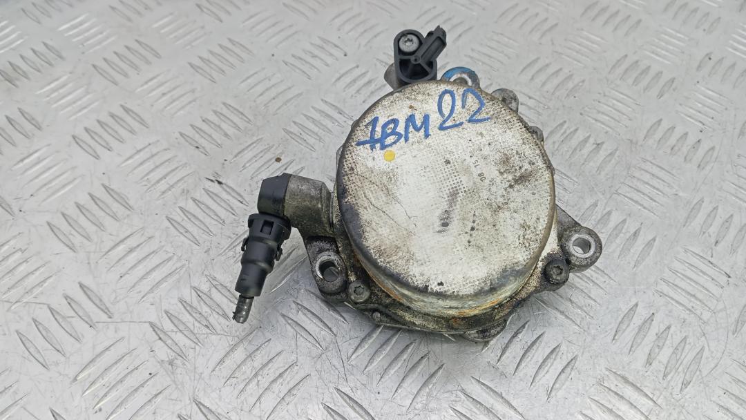 насос вакуумный Citroen C4 Grand Picasso 2 поколение 2015, 2.0 л., дизель, МКПП, минивэн, 9674192280 - фото №1