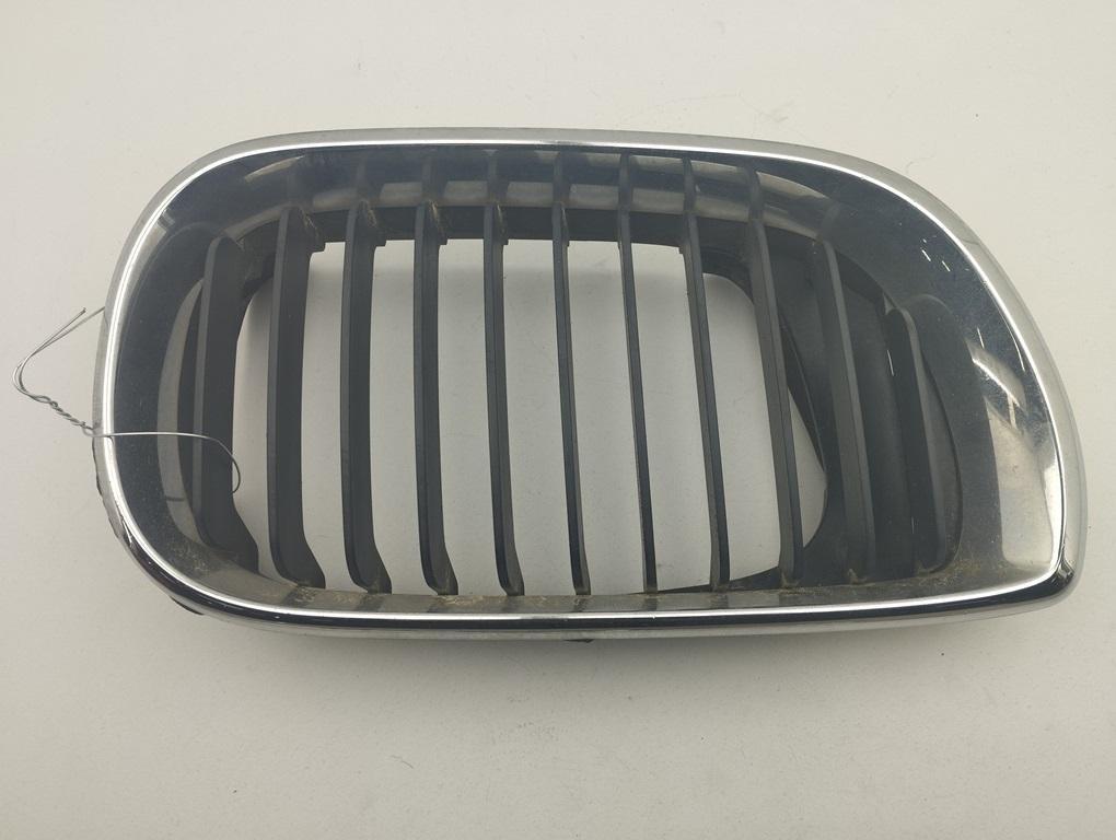 решетка радиатора BMW 3 E46 2002, чёрный, седан, 7030550