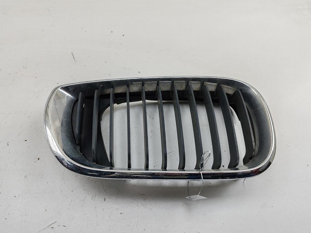 решетка радиатора BMW 3 E46 2003, серый, седан, 7030548