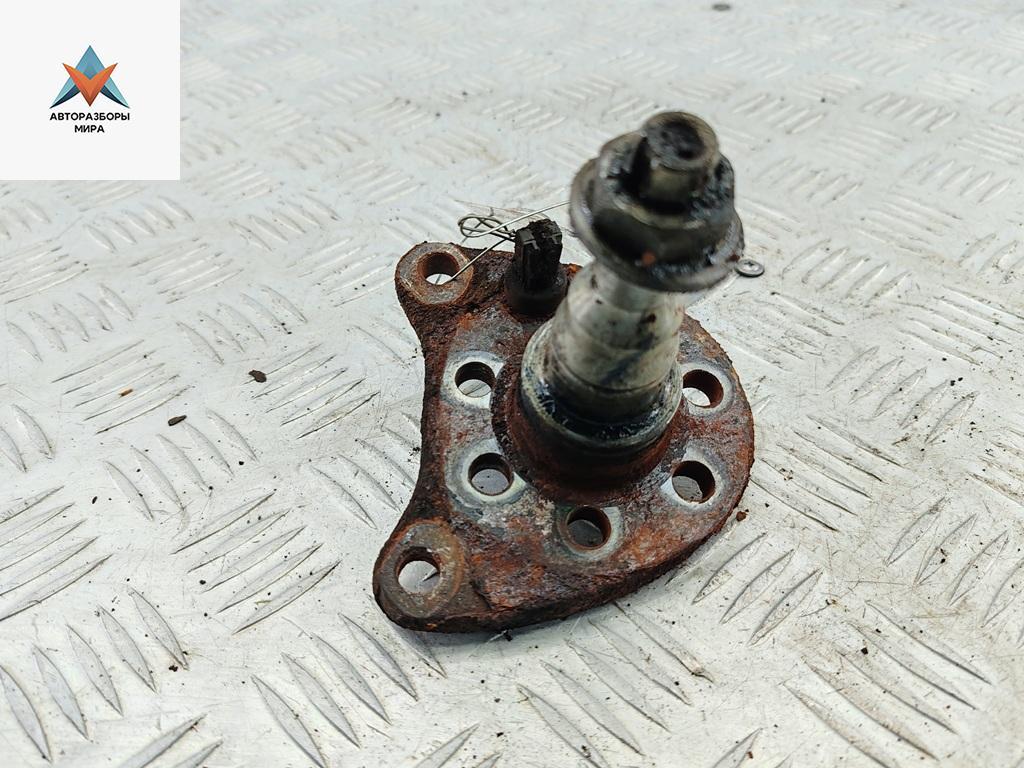 Цапфа задняя (ось ступицы) Volkswagen Passat B4 1996, 2.0 л., бензин, АКПП, серый, универсал - фото №1