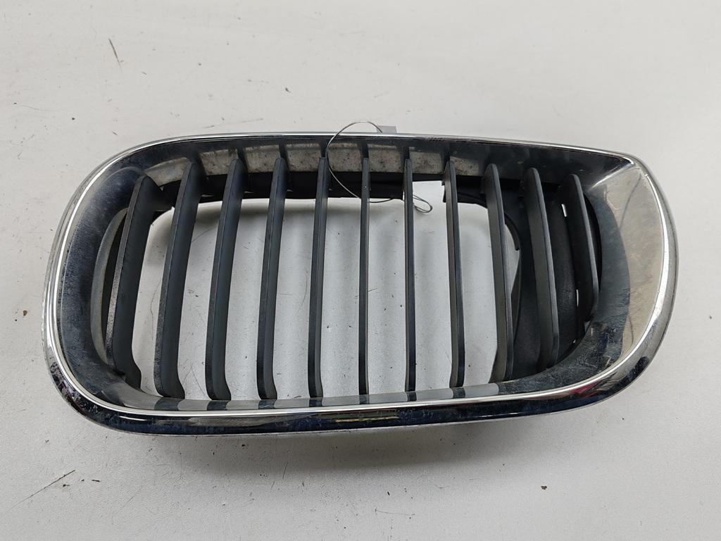 решетка радиатора BMW 3 E46 2003, серый, седан, 7030547