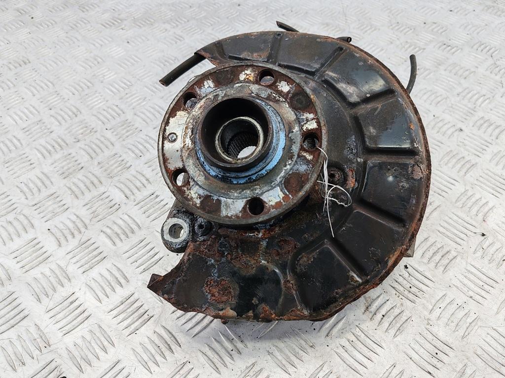 ступица передняя левая Volkswagen Passat B6 2007, 2.0 л., дизель, АКПП, чёрный, универсал