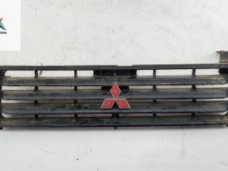 решетка радиатора Mitsubishi Pajero/Montero II 1994, серый, внедорожник 5 дв., MB645720
