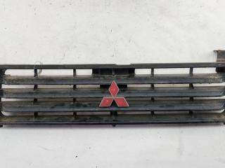 решетка радиатора Mitsubishi Pajero/Montero II 1994, серый, внедорожник 5 дв., MB645720