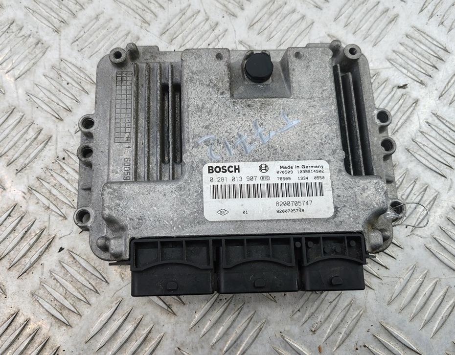 ЭБУ Renault Laguna II 2005, 2.0 л., бензин, АКПП, серый, универсал, 8200705747