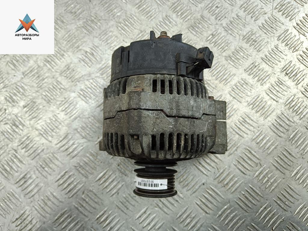 генератор Volkswagen Passat B4 1996, 2.0 л., бензин, АКПП, серый, универсал, 028903025G, 0123310020 - фото №1