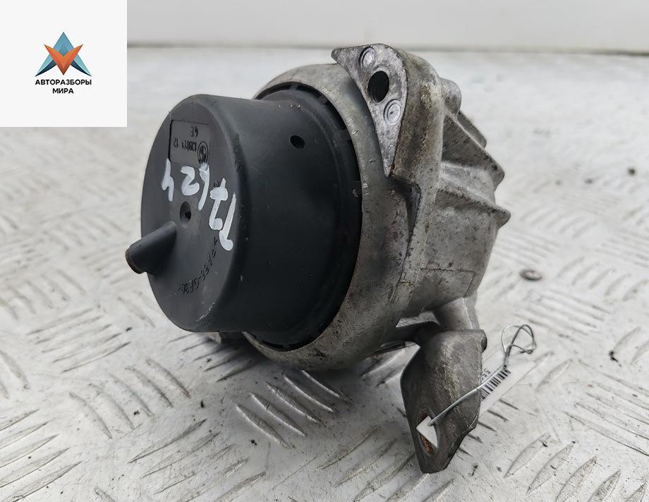 подушка крепления двигателя BMW 3 серия E90/E91/E92/E93 2006, 3.0 л., дизель, АКПП, чёрный, седан, 13981112 - фото №1