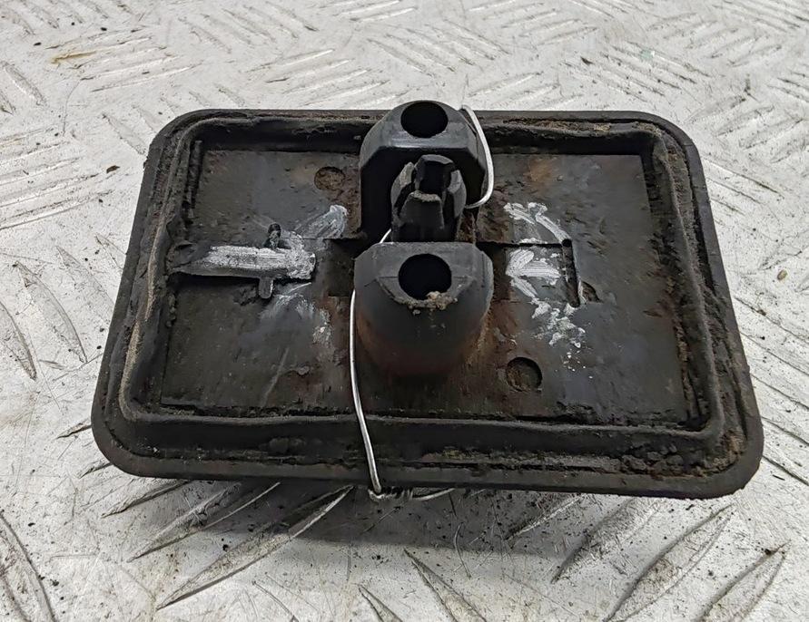 опора под домкрат (поддомкратная подушка) BMW 5 E39 2001, 3.0 л., дизель, АКПП, серый, универсал, 7001650