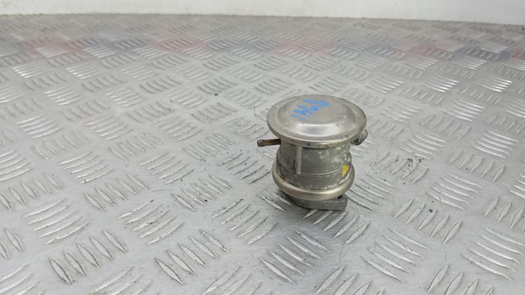 Клапан EGR бензиновый Volkswagen Touareg 1 поколение 2005, 3.2 л., бензин, АКПП, внедорожник 5 дв., 72228606 - фото №1
