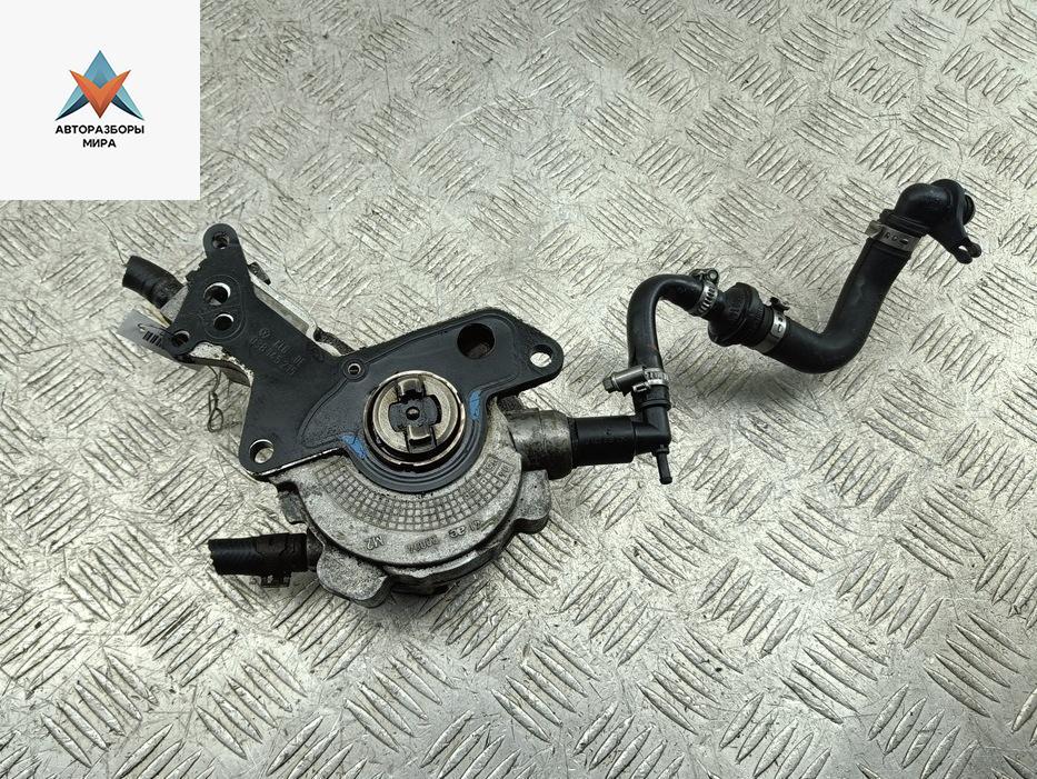 насос вакуумный Volkswagen Passat B6 2005, 2.0 л., дизель, МКПП, серый, универсал, 038145209K - фото №1