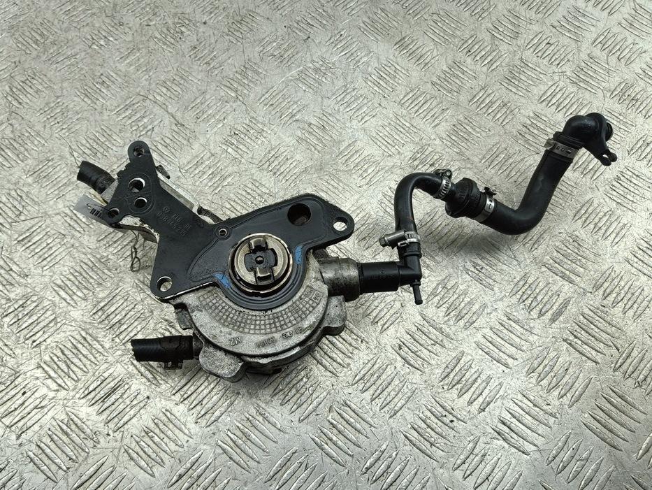 насос вакуумный Volkswagen Passat B6 2005, 2.0 л., дизель, МКПП, серый, универсал, 038145209K